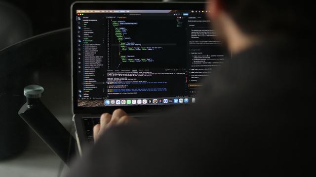 Belajar OOP (Object-Oriented Programming) di Python: Kelas, Inheritance, dan Magic Methods dari Nol